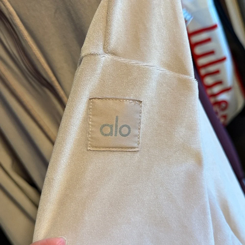 Alo Yoga Velour Glimmer Full Zip Hoodie Sz Medium Dusty Pink Jacket Pastel Pale